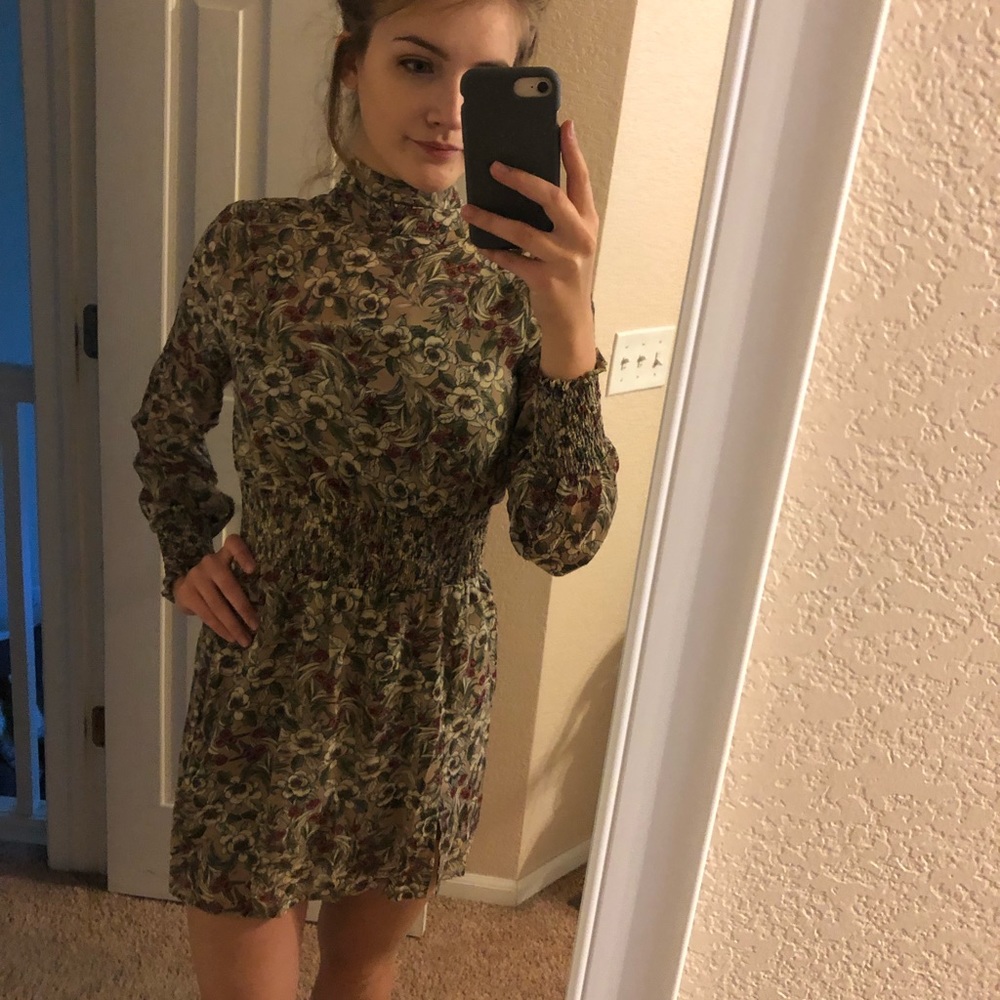 NWT Paper Crane floral dress